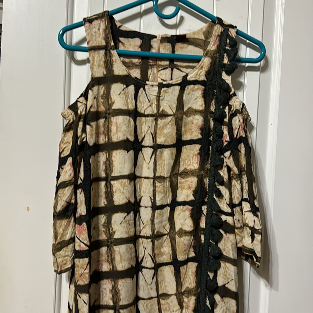 Dress - Picture 2 of 3